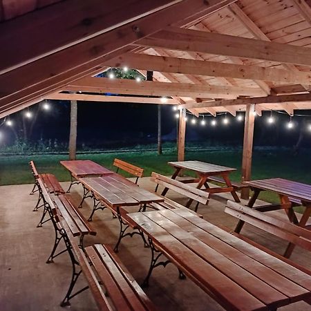 Lesne Zacisze-Pole Namiotowe Hotel Pisklaki Ngoại thất bức ảnh