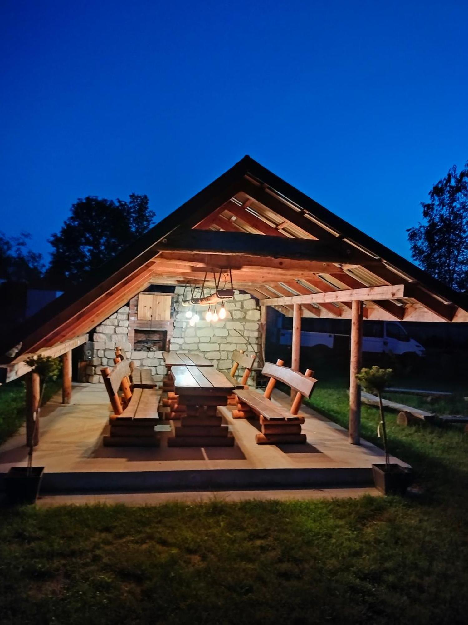 Lesne Zacisze-Pole Namiotowe Hotel Pisklaki Ngoại thất bức ảnh